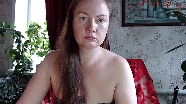 Snapshot of EmilyDoth chatting on 07.24.26 EmilyDoth online show from 07.24.26