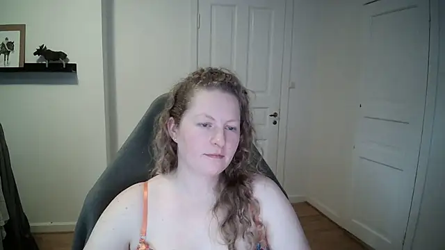 Girlnina-1995 online show from 01.09.25