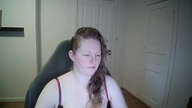 Girlnina-1995 online show from 01.30.25