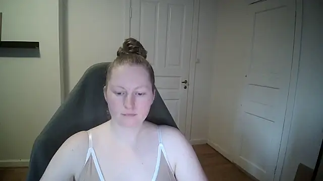 Girlnina-1995 online show from 02.05.25