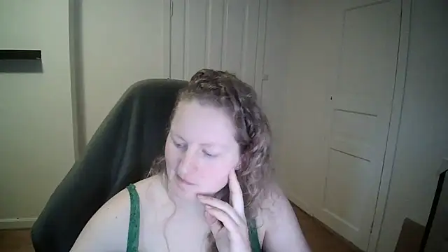 Girlnina-1995 online show from 02.10.25