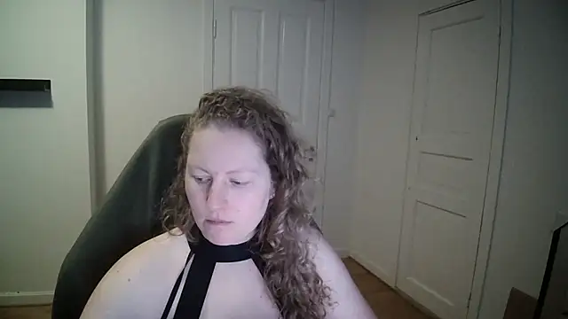 Girlnina-1995 online show from 02.18.25