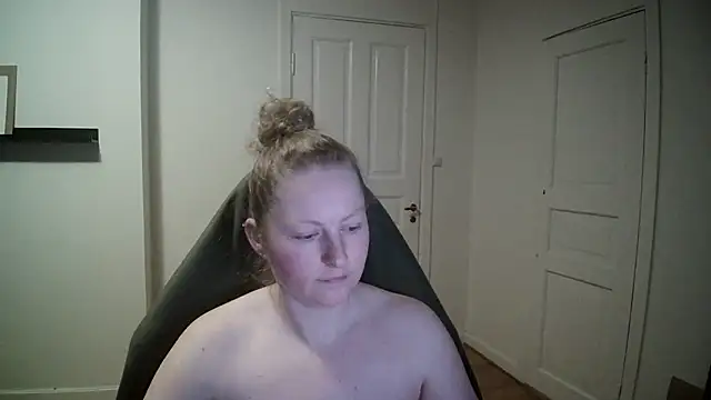 Girlnina-1995 online show from 02.26.25