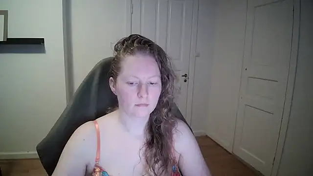 Girlnina-1995 online show from 03.19.25