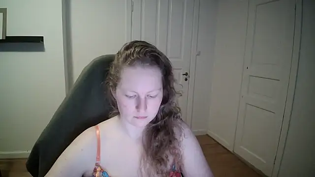 Girlnina-1995 online show from 03.19.25