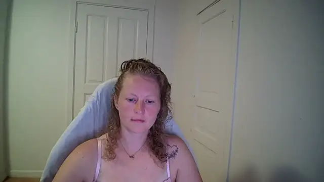 Snapshot of Girlnina-1995 chatting on 07.13.26 Girlnina-1995 online show from 07.13.26