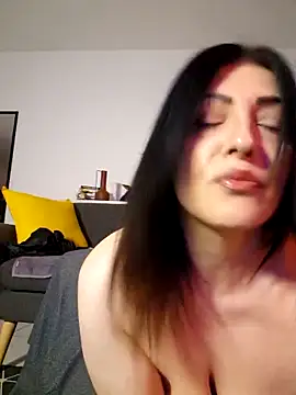 AryaSummersReal online show from 05.12.26