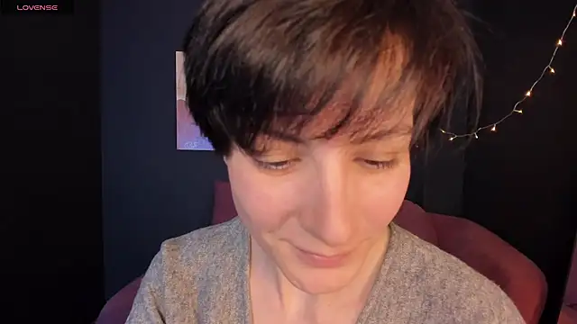 LorenDaze online show from 02.12.25