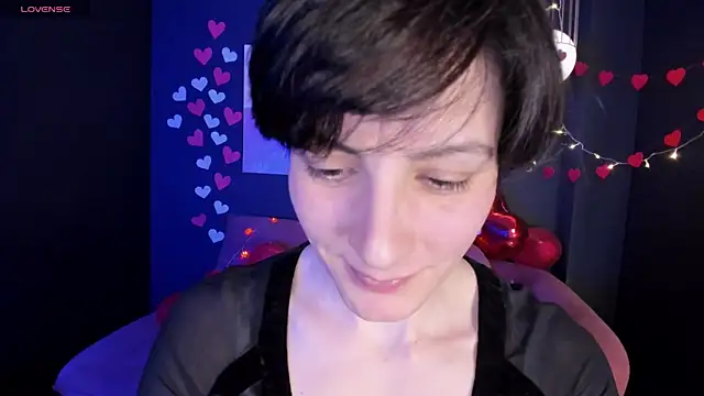 LorenDaze online show from 02.14.25