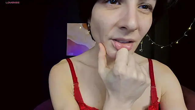 LorenDaze online show from 02.18.25