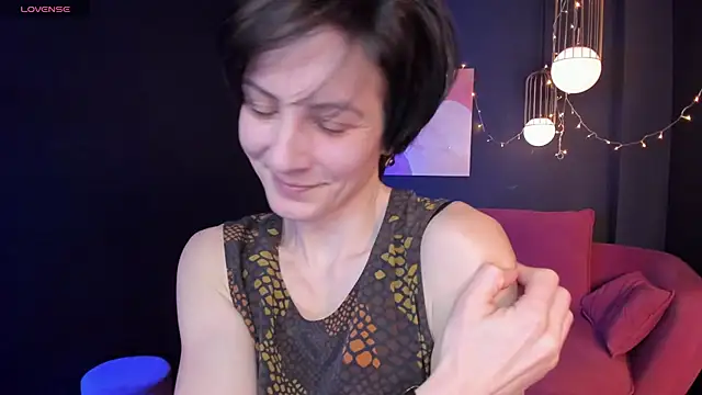 LorenDaze online show from 02.21.25