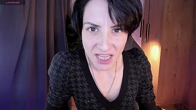 LorenDaze online show from 03.04.25