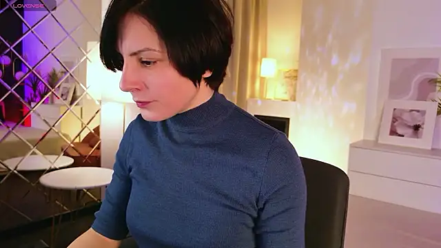 Snapshot of LorenDaze chatting on 02.14.26 LorenDaze online show from 02.14.26