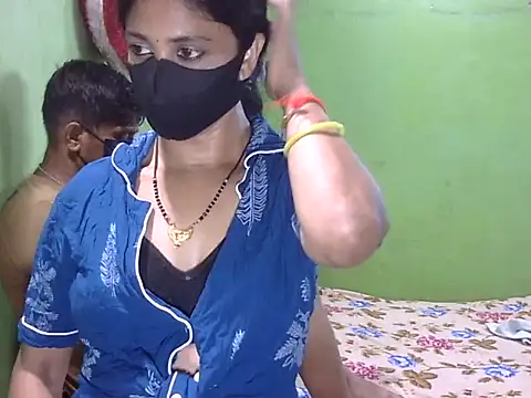 Snapshot of Indian_Horny_Wife chatting on 05.23.26 Indian Horny Wife online show from 05.23.26