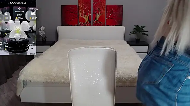 VictoriaTiger online show from 12.27.24