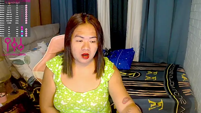 Snapshot of MagnificatMistress chatting on 09.12.25 MagnificatMistress online show from 09.12.25