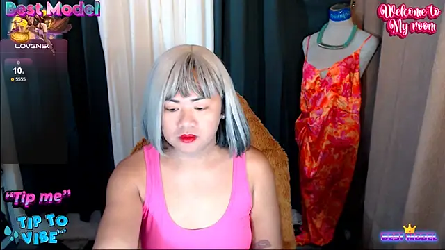 Snapshot of MagnificatMistress chatting on 11.16.25 MagnificatMistress online show from 11.16.25