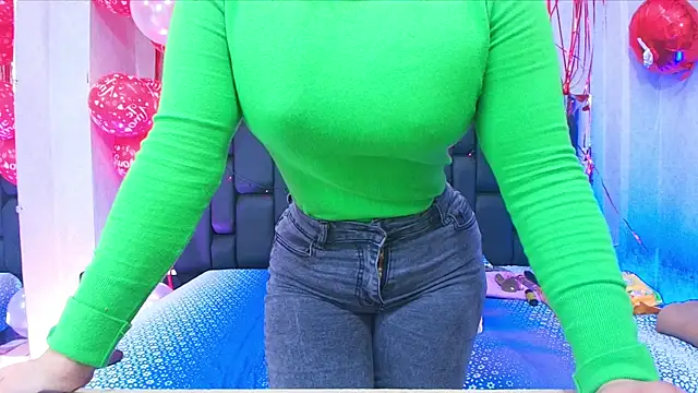 Snapshot of _carolina_fox chatting on 02.14.25 carolina fox online show from 02.14.25