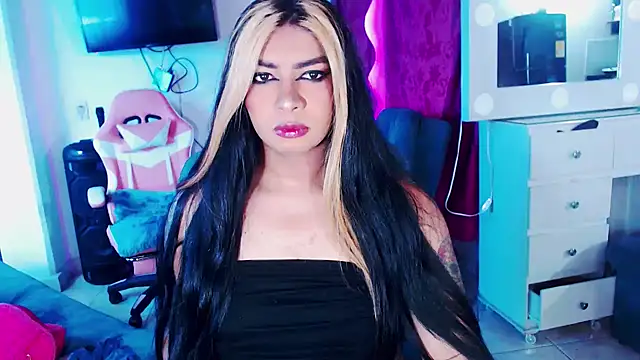 violet bigcock774 online show from 11.12.25