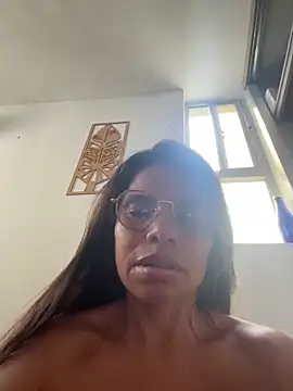 Snapshot of ROUSSH chatting on 10.30.25 ROUSSH online show from 10.30.25