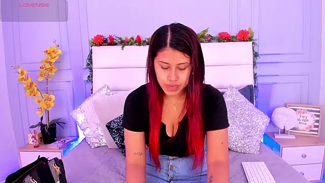 Karlagonzales  online show from 03.15.25