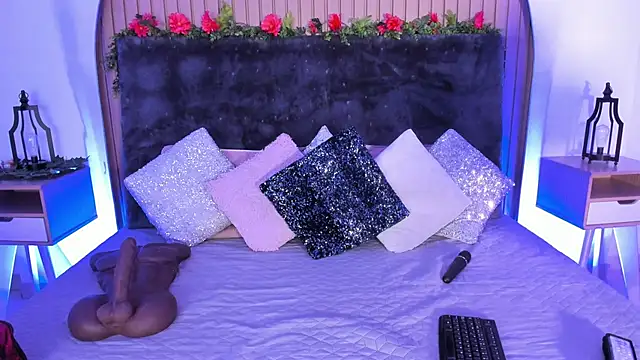 Karlagonzales  online show from 10.24.25