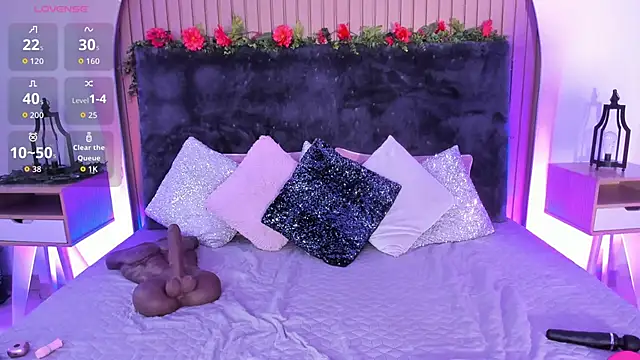 Karlagonzales  online show from 10.30.25