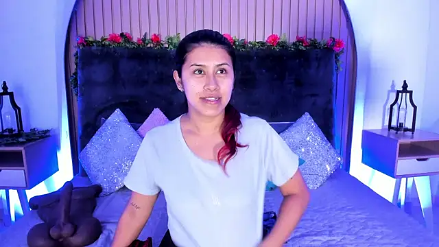 Karlagonzales  online show from 11.17.25