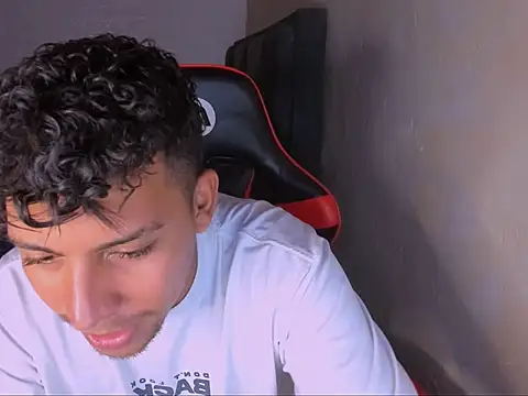 Snapshot of dilan_js chatting on 12.02.25 dilan js online show from 12.02.25