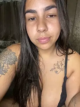 Snapshot of iarinhalatina chatting on 10.08.25 iarinhalatina online show from 10.08.25