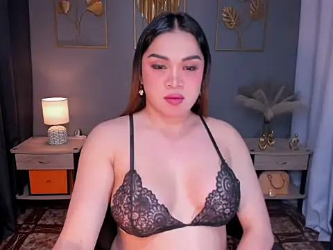 Snapshot of MaxeneCullens chatting on 01.19.25 MaxeneCullens online show from 01.19.25