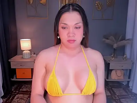 Snapshot of MaxeneCullens chatting on 03.01.25 MaxeneCullens online show from 03.01.25
