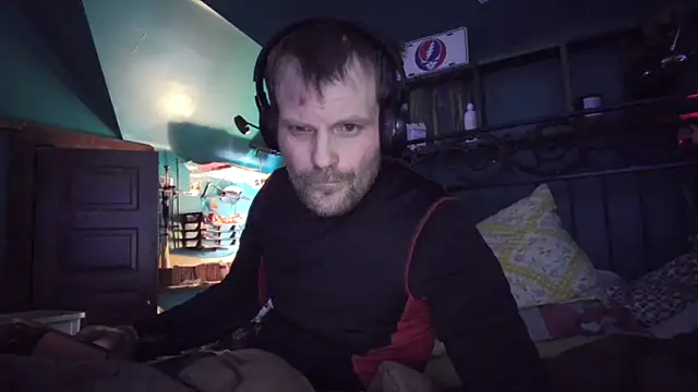 Snapshot of charactrzero chatting on 02.01.26 charactrzero online show from 02.01.26