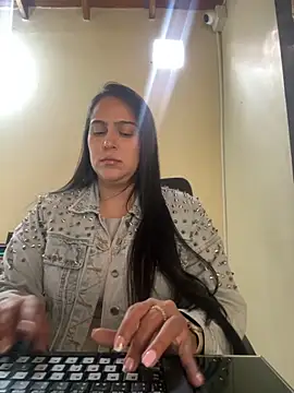 kendall 52 online show from 11.22.25