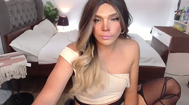 liaa lurrecams online show from 02.23.25