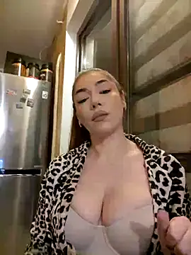 Snapshot of Ella_sweety chatting on 02.22.25 Ella sweety online show from 02.22.25
