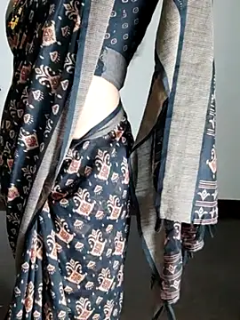 Indian desi wife online show from 01.25.25