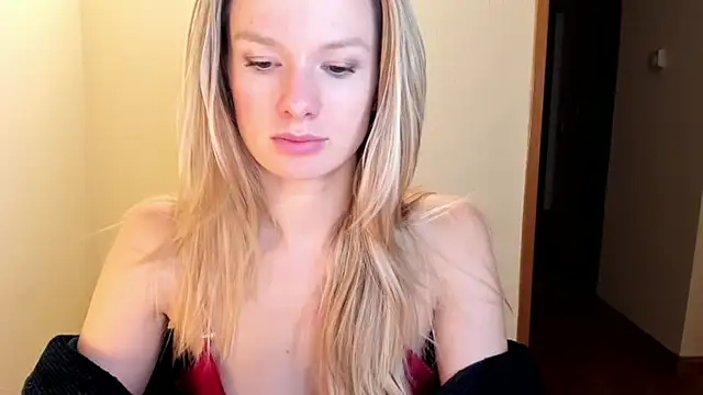 Snapshot of Annloveyou chatting on 12.29.24 Annloveyou online show from 12.29.24