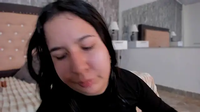 Lia sarahi online show from 10.26.25