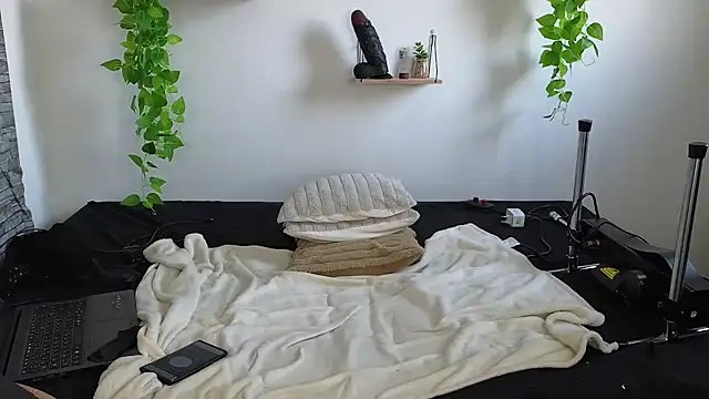 Snapshot of Moxxxie chatting on 03.03.25 Moxxxie online show from 03.03.25