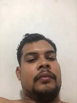 Snapshot of ElsecretodeBruno chatting on 03.19.25 ElsecretodeBruno online show from 03.19.25