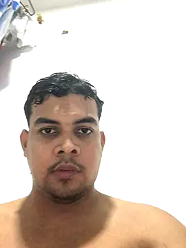 Snapshot of ElsecretodeBruno chatting on 10.12.25 ElsecretodeBruno online show from 10.12.25