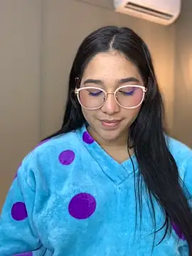 Amandanauty online show from 12.15.24