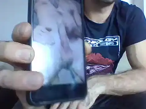 Snapshot of aroj95 chatting on 09.11.25 aroj95 online show from 09.11.25