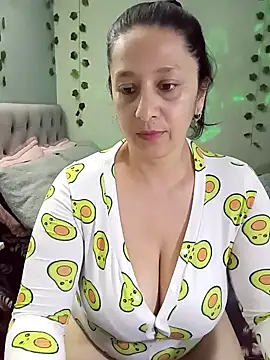 camilalatti online show from 02.02.25