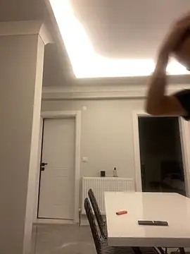 Snapshot of Emre-34 chatting on 11.19.25 Emre-34 online show from 11.19.25