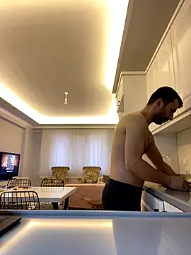 Snapshot of Emre-34 chatting on 11.23.25 Emre-34 online show from 11.23.25