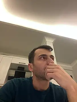 Snapshot of Emre-34 chatting on 02.25.26 Emre-34 online show from 02.25.26