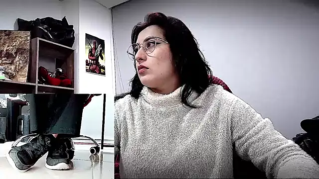 Snapshot of Scarlett_Sen chatting on 02.26.26 Scarlett Sen online show from 02.26.26