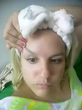 Snapshot of shaynarg chatting on 03.06.25 shaynarg online show from 03.06.25